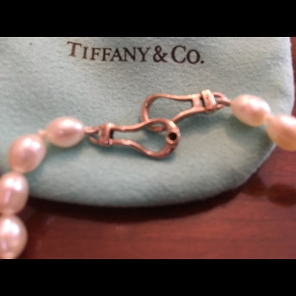 Tiffany’s pearl bracelet - Picture 3 of 5